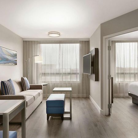 Embassy Suites By Hilton Montreal Airport Pointe-Claire Eksteriør bilde