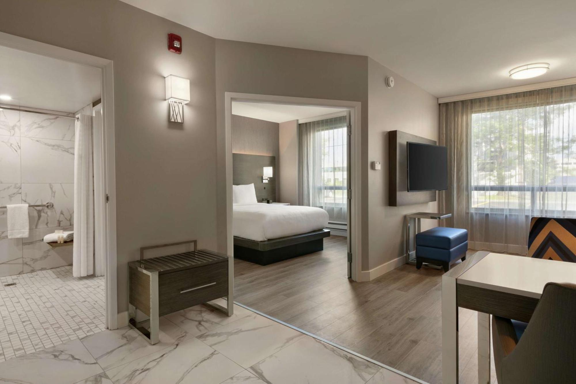 Embassy Suites By Hilton Montreal Airport Pointe-Claire Eksteriør bilde