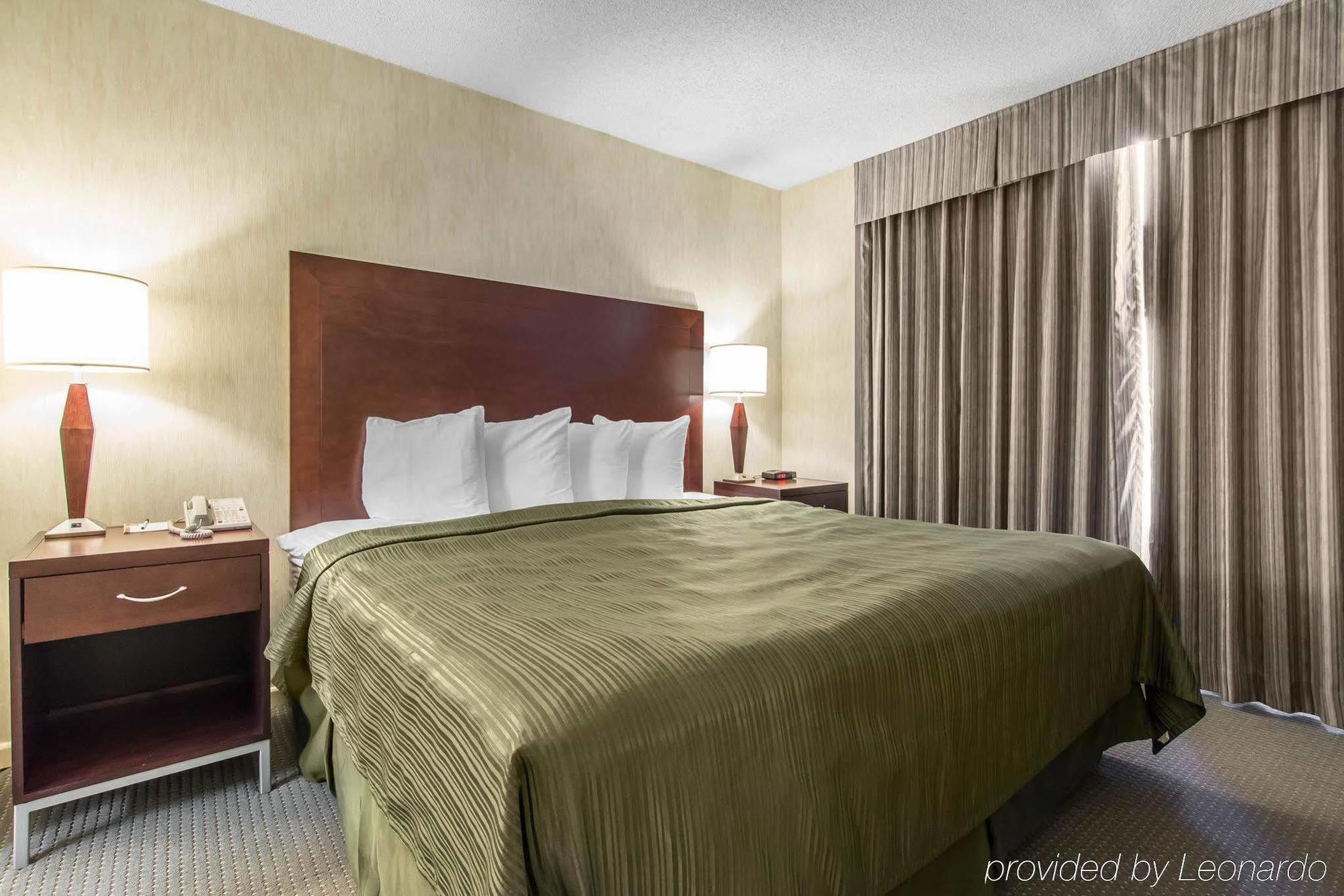Embassy Suites By Hilton Montreal Airport Pointe-Claire Eksteriør bilde