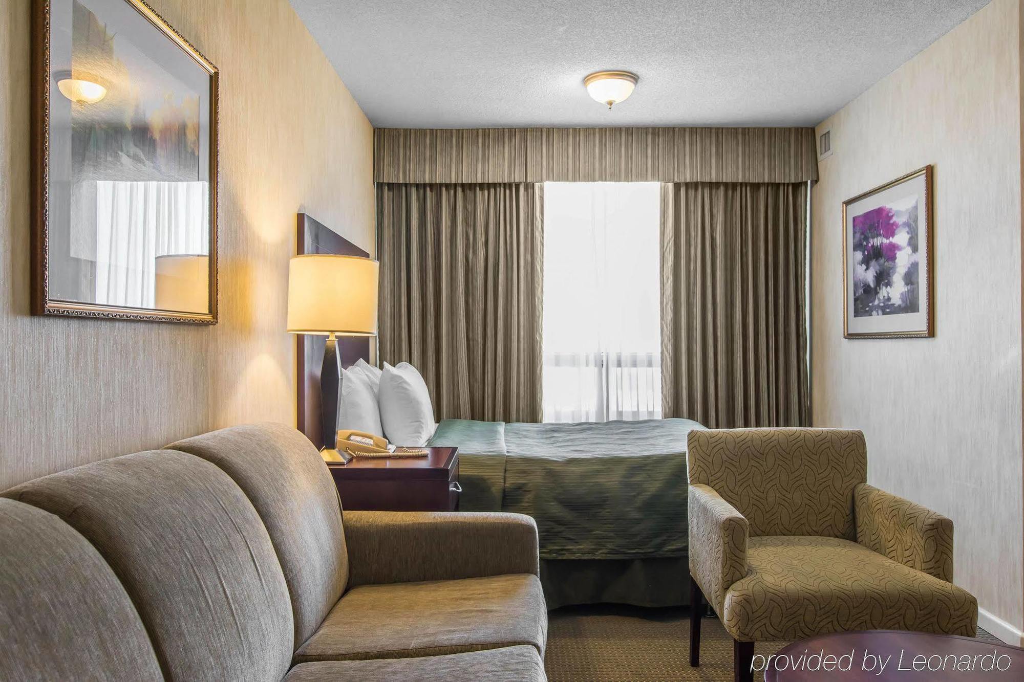 Embassy Suites By Hilton Montreal Airport Pointe-Claire Eksteriør bilde