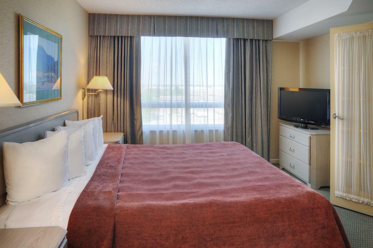 Embassy Suites By Hilton Montreal Airport Pointe-Claire Rom bilde